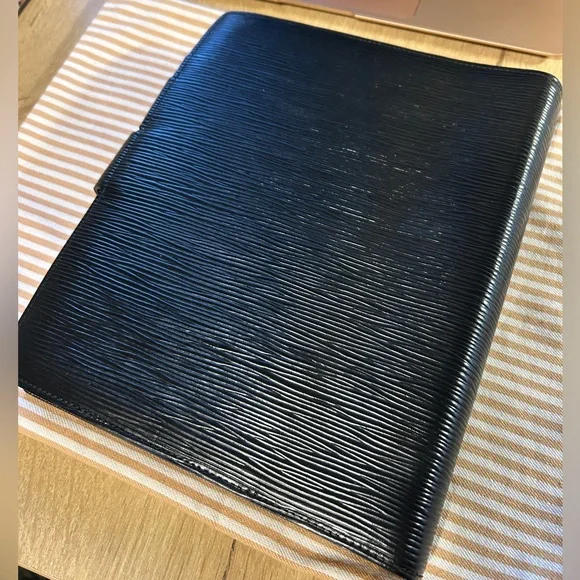 🌸SALE🌸Louis Vuitton Epi Black Agenda GM with new 2026 refill - Picture 6 of 16